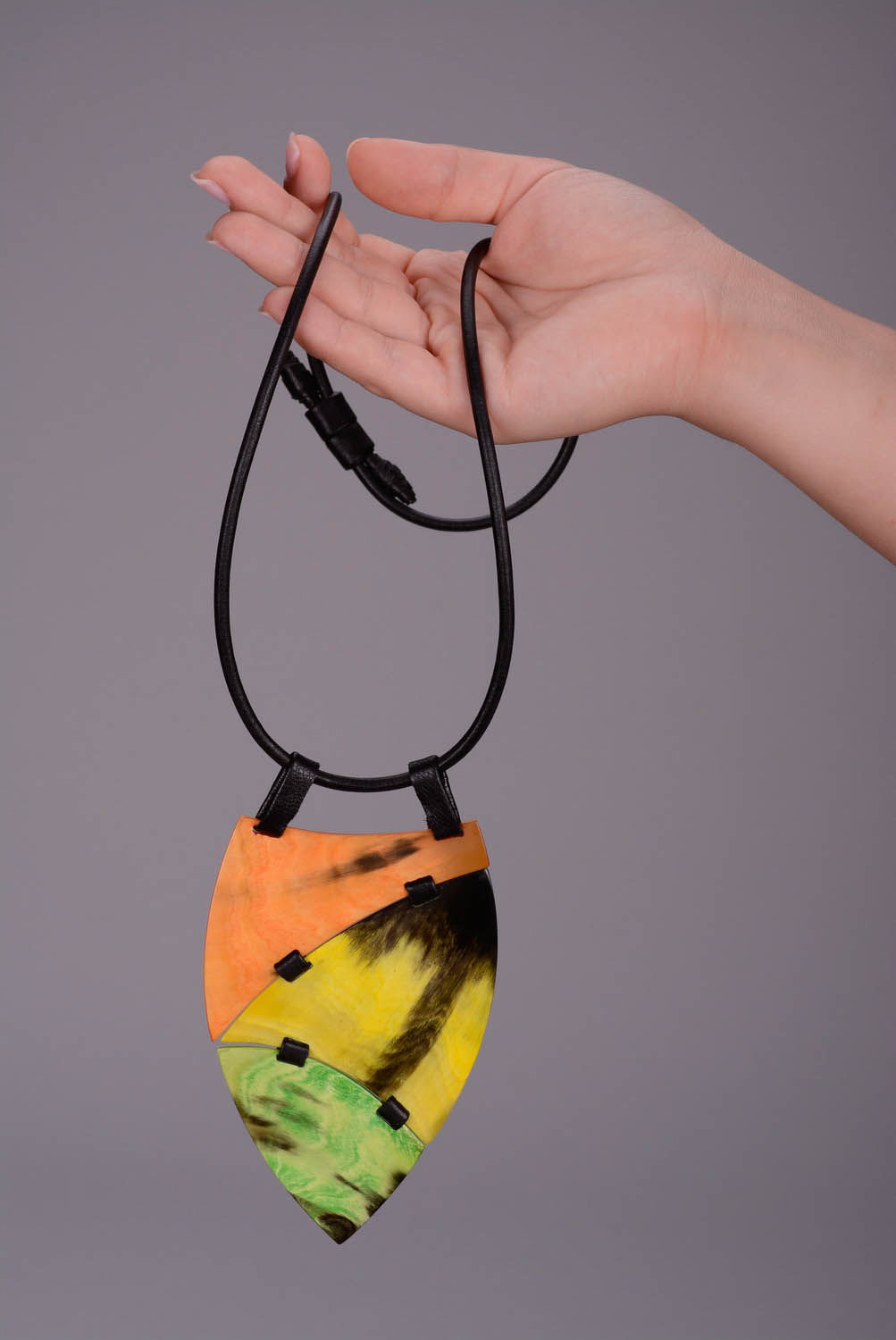 Necklace made of cow horn and leather photo 5