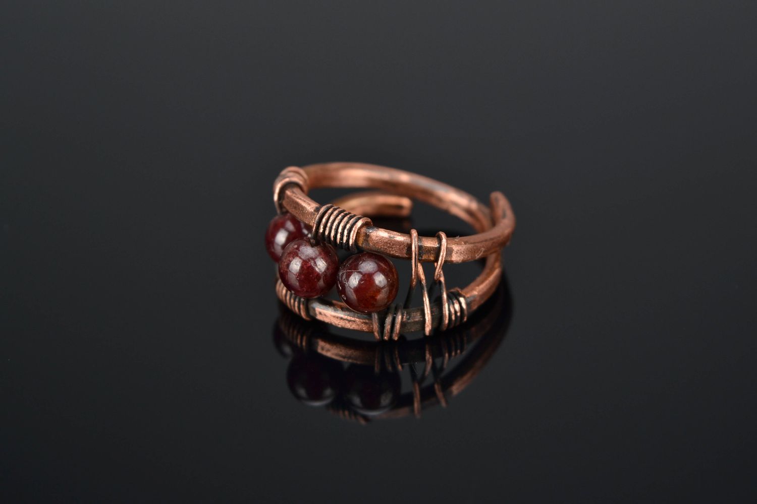 Wire wrap copper ring with garnet stone photo 1