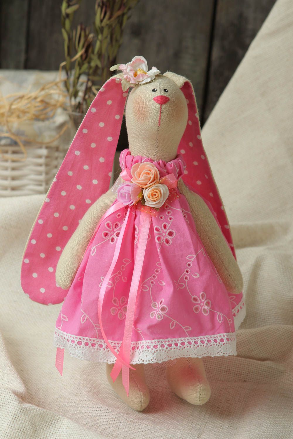 Игрушка ручной работы игрушка зайка в розовом платье оригинальная игрушка  фото 1