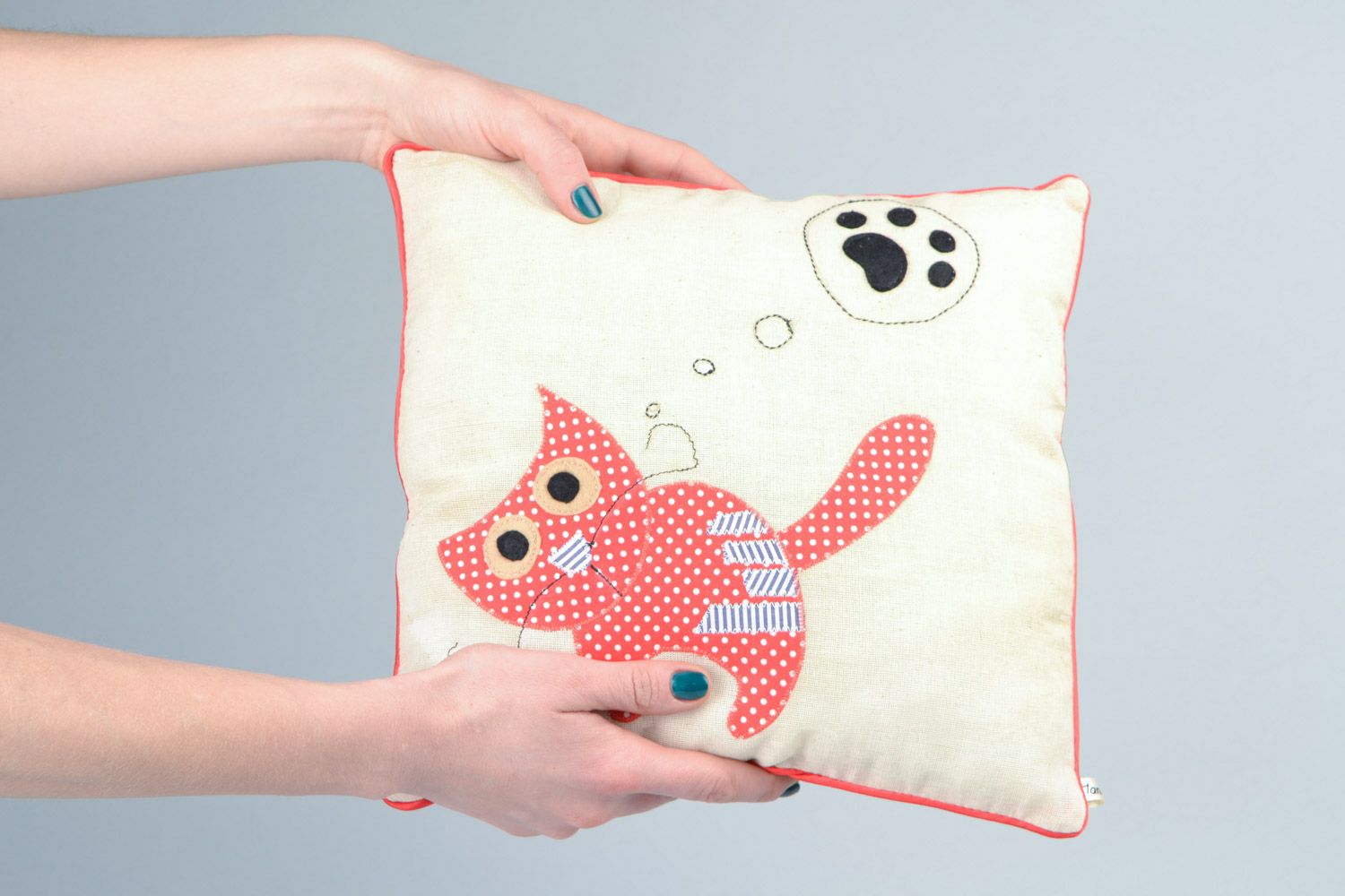 Handmade white square accent pillow with applique work in the shape of red cat photo 2