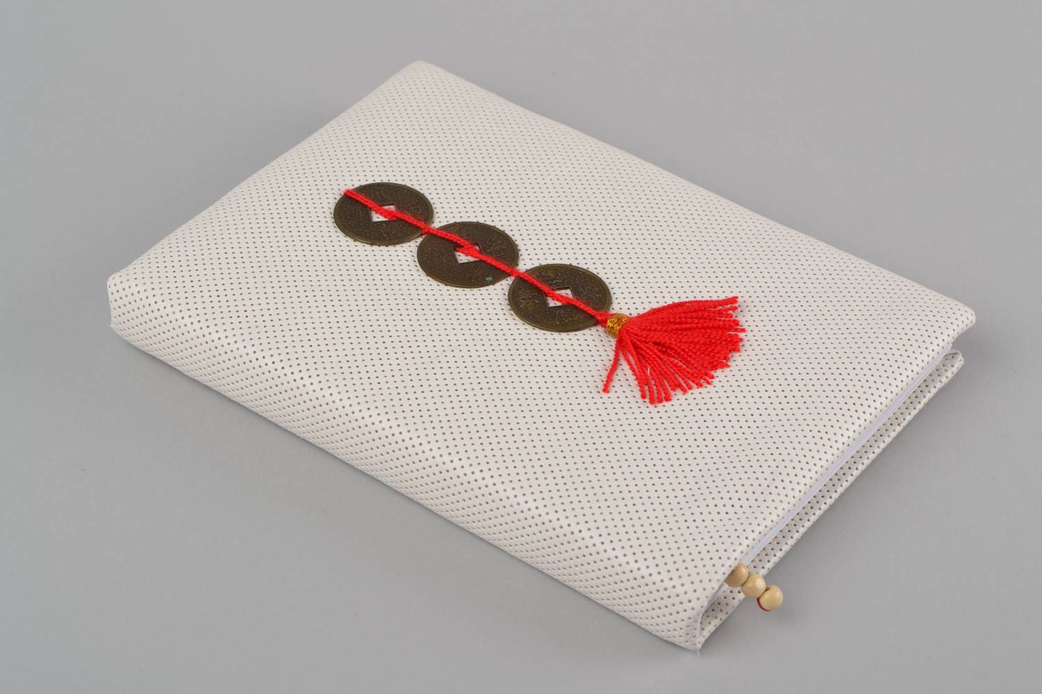 Weißes handmade Scrapbooking Notizbuch mit Ledereinband aus Kunstleder foto 3