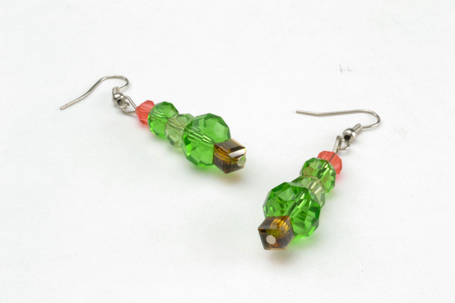 Grüne Ohrringe mit böhmischen Glasperlen foto 4