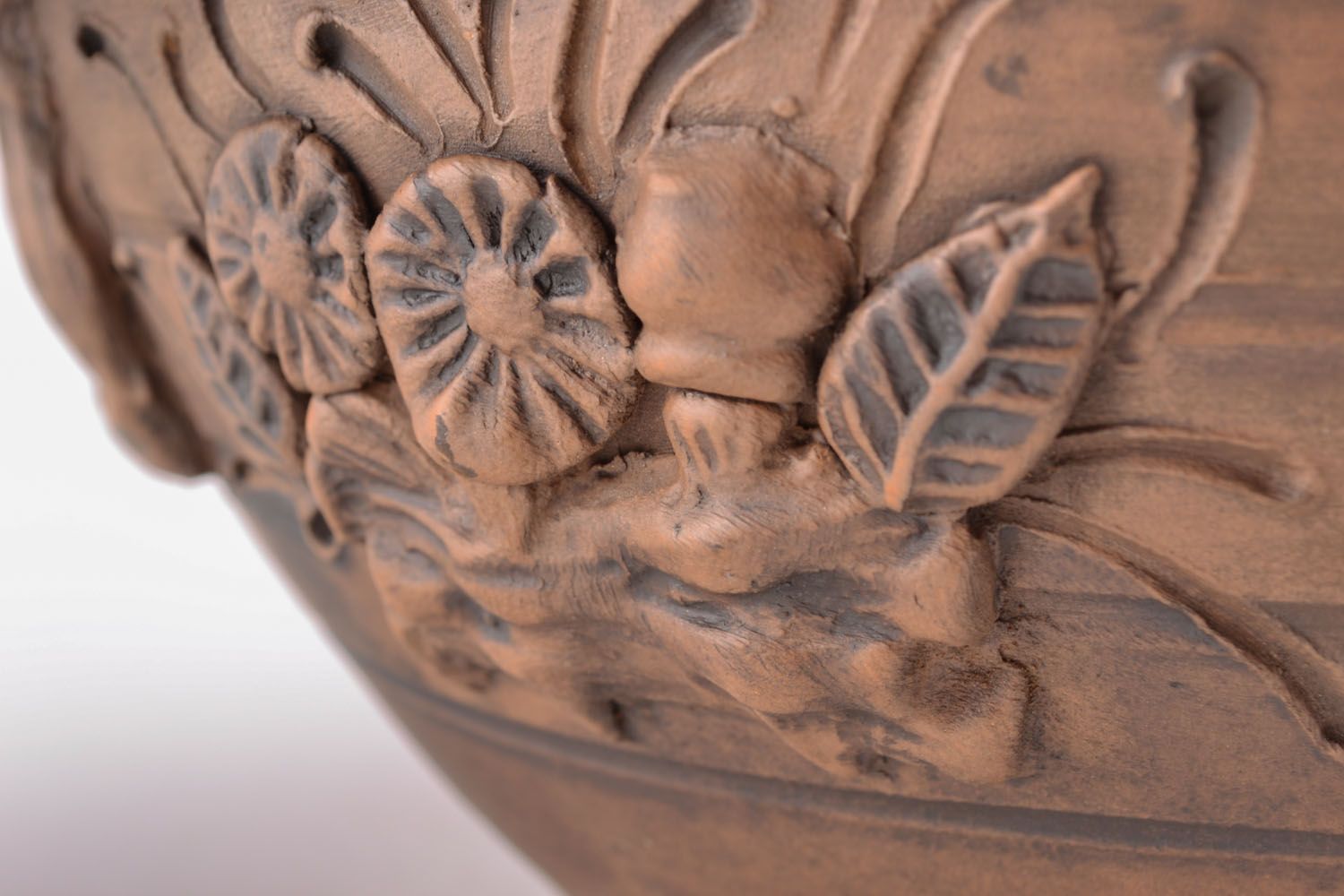 Clay pot with lid photo 3