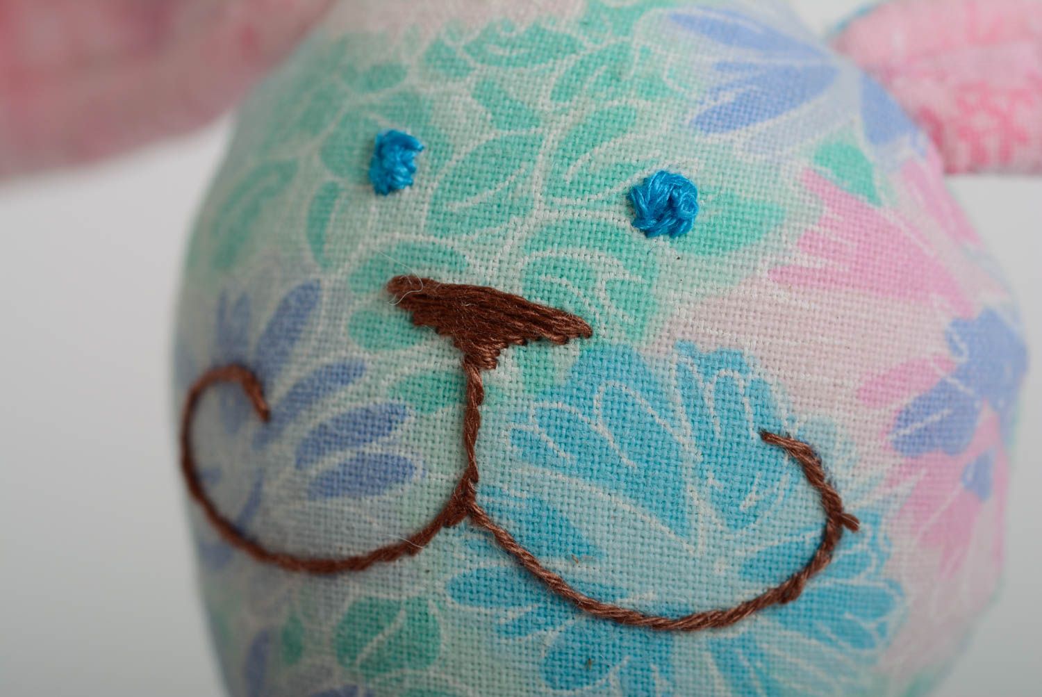 Peluche lapin faite main en coton jouet écologique cadeau enfant décoration photo 2