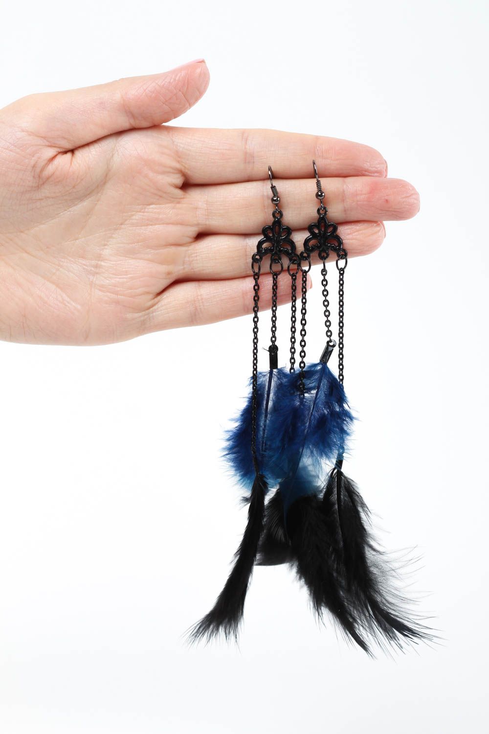 Boucles d'oreilles plumes métal Bijou fait main noir bleu longues Cadeau femme photo 5