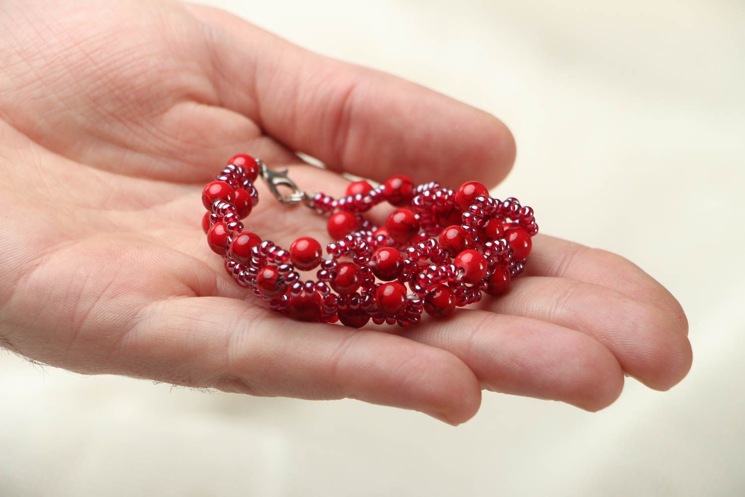 Red coral bracelet with beads photo 3