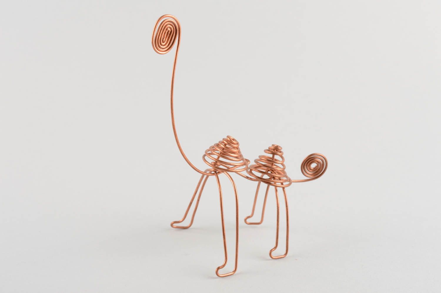 Оригинальная статуэтка для декора проволочный верблюд из меди ручной работы фото 2