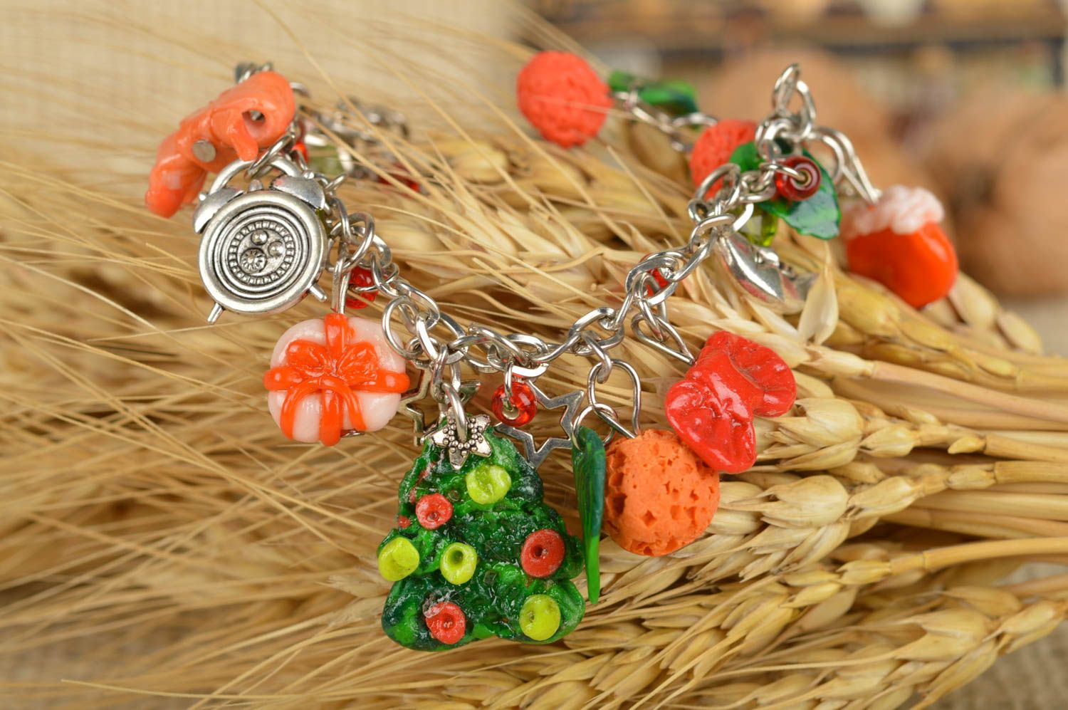 Handmade bracelet with charms plastic fashion bijouterie designer bracelet photo 1