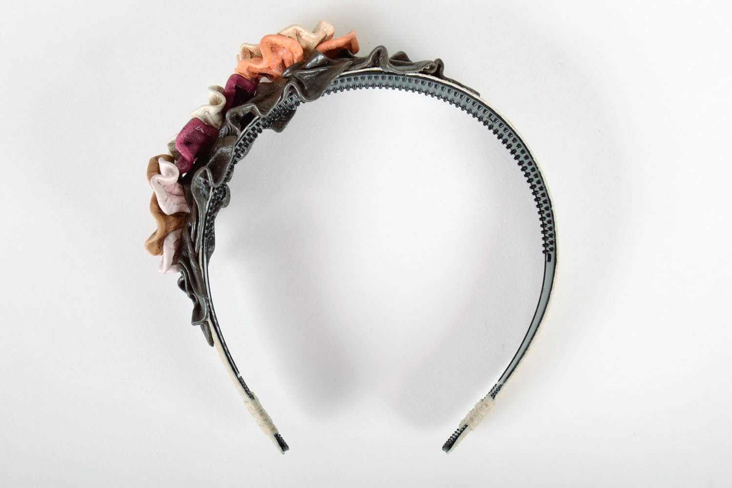 Headband with flowers photo 4