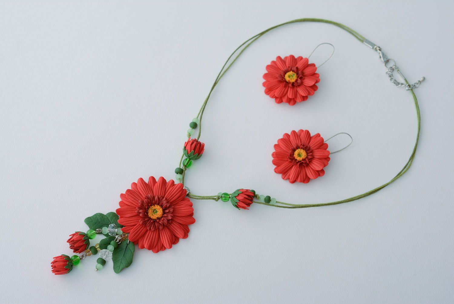 Flower pendant and earrings photo 3