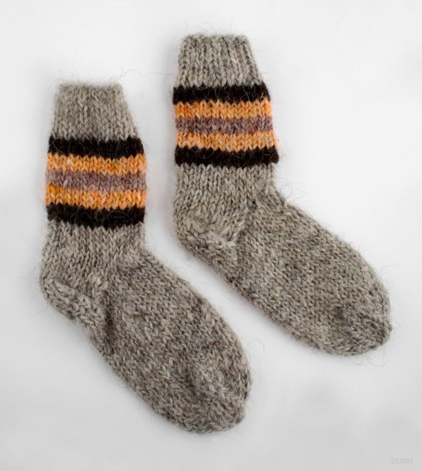 Women's socks made ​​of wool photo 2