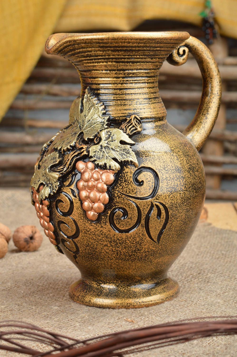 60 oz ceramic handmade wine pitcher with handle and molded grape design 2,9 lb photo 1