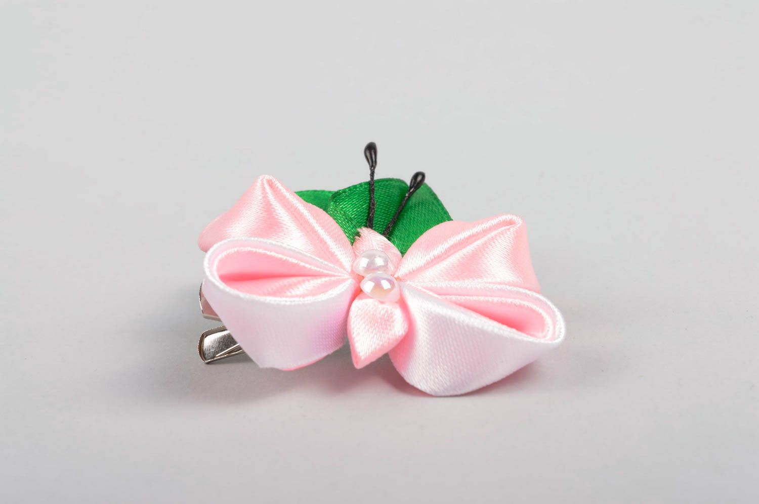 Нарядное украшение ручной работы розовая заколка с цветком аксессуар для волос фото 3
