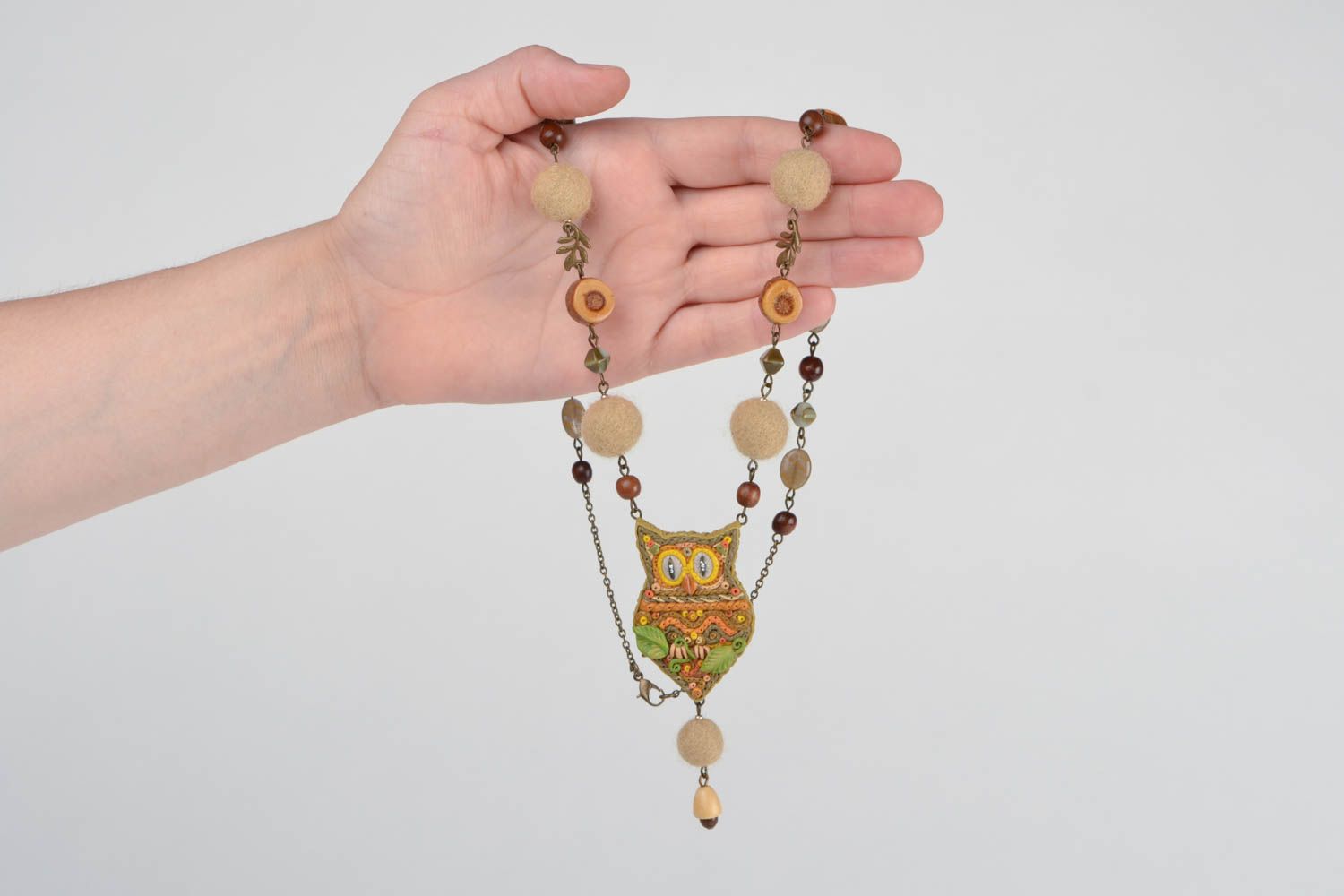 Beautiful handmade designer felted ball necklace with plastic pendant photo 2