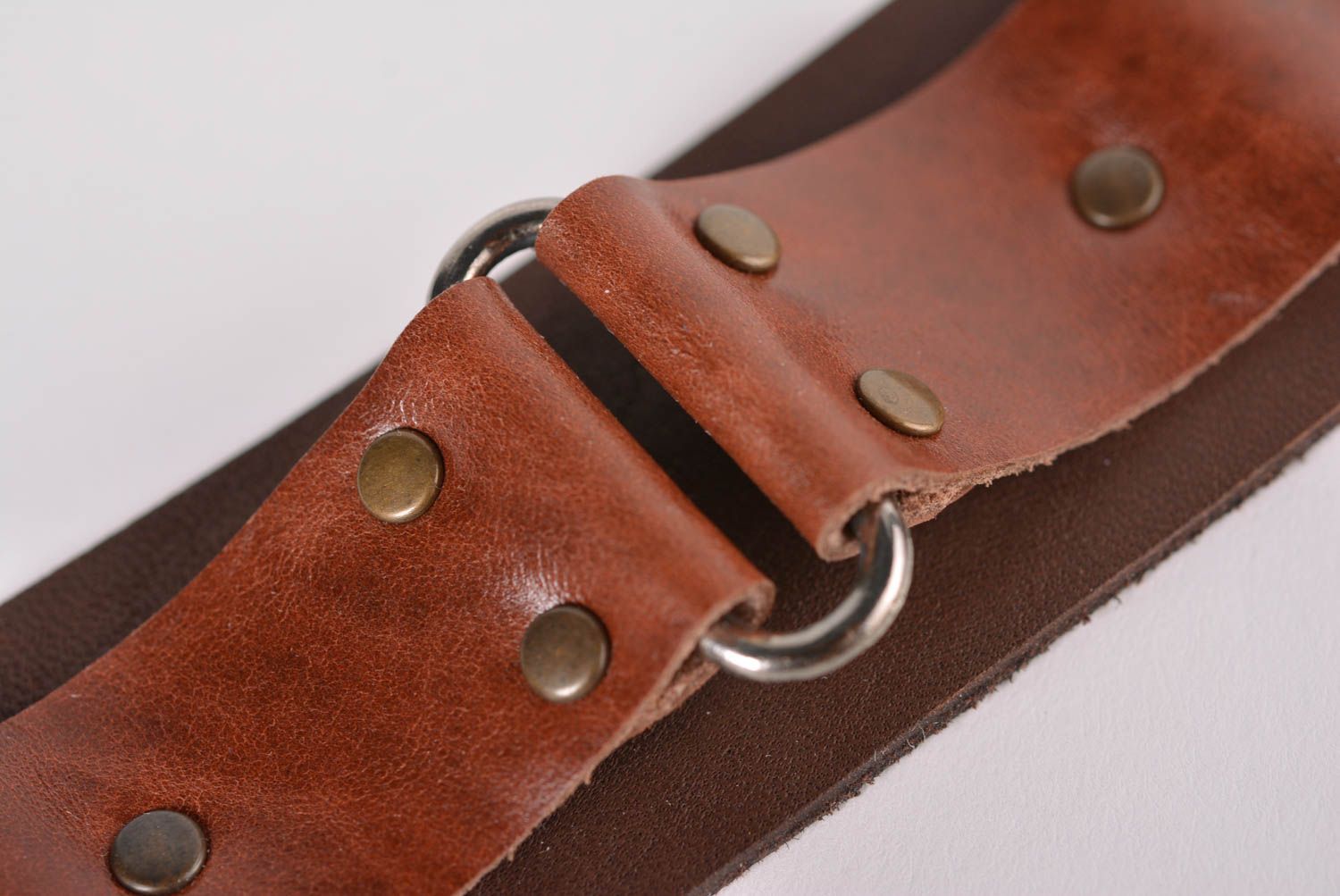 Bracelet cuir large marron Bijoux fait main design Accessoire pour femme photo 5