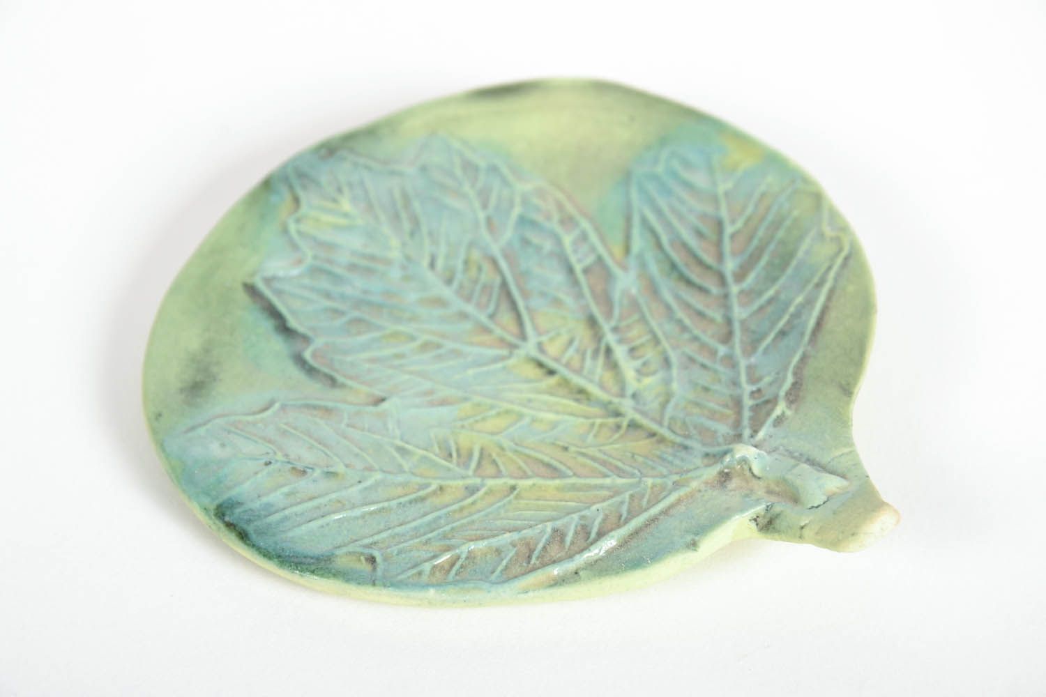 Ceramic leaf-shaped holder photo 3