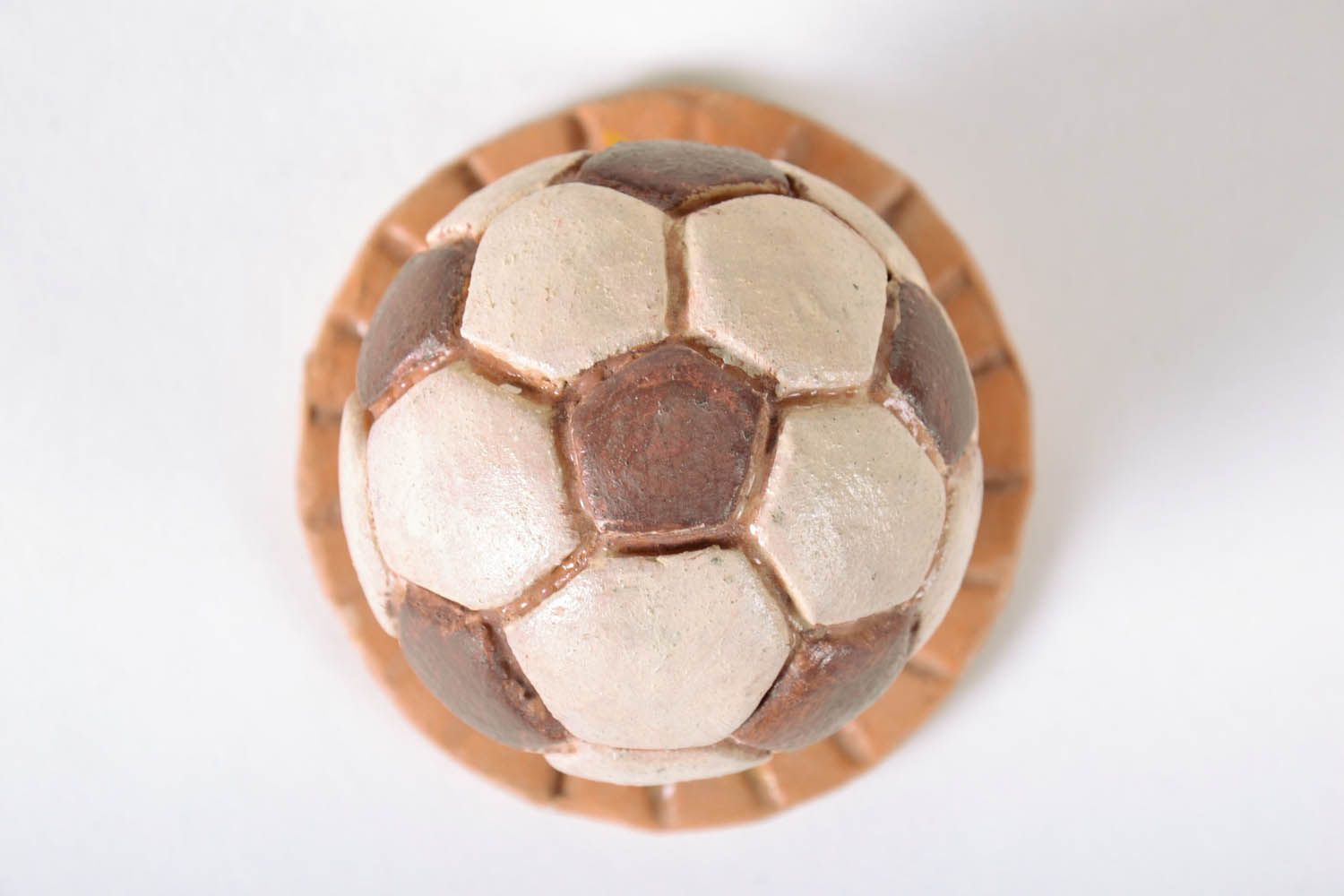Figurine décorative en terre cuite Ballon de foot photo 5