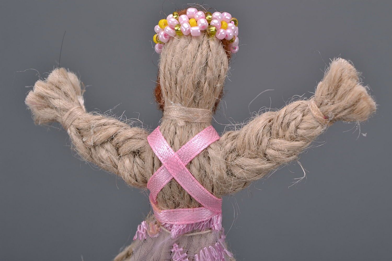 Кукла-веснянка в розовом переднике фото 3