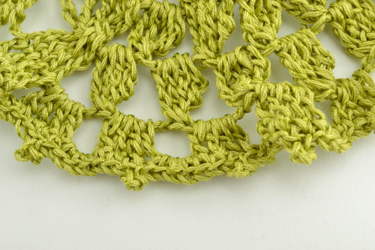 Mantel calado tejido a crochet verde foto 3