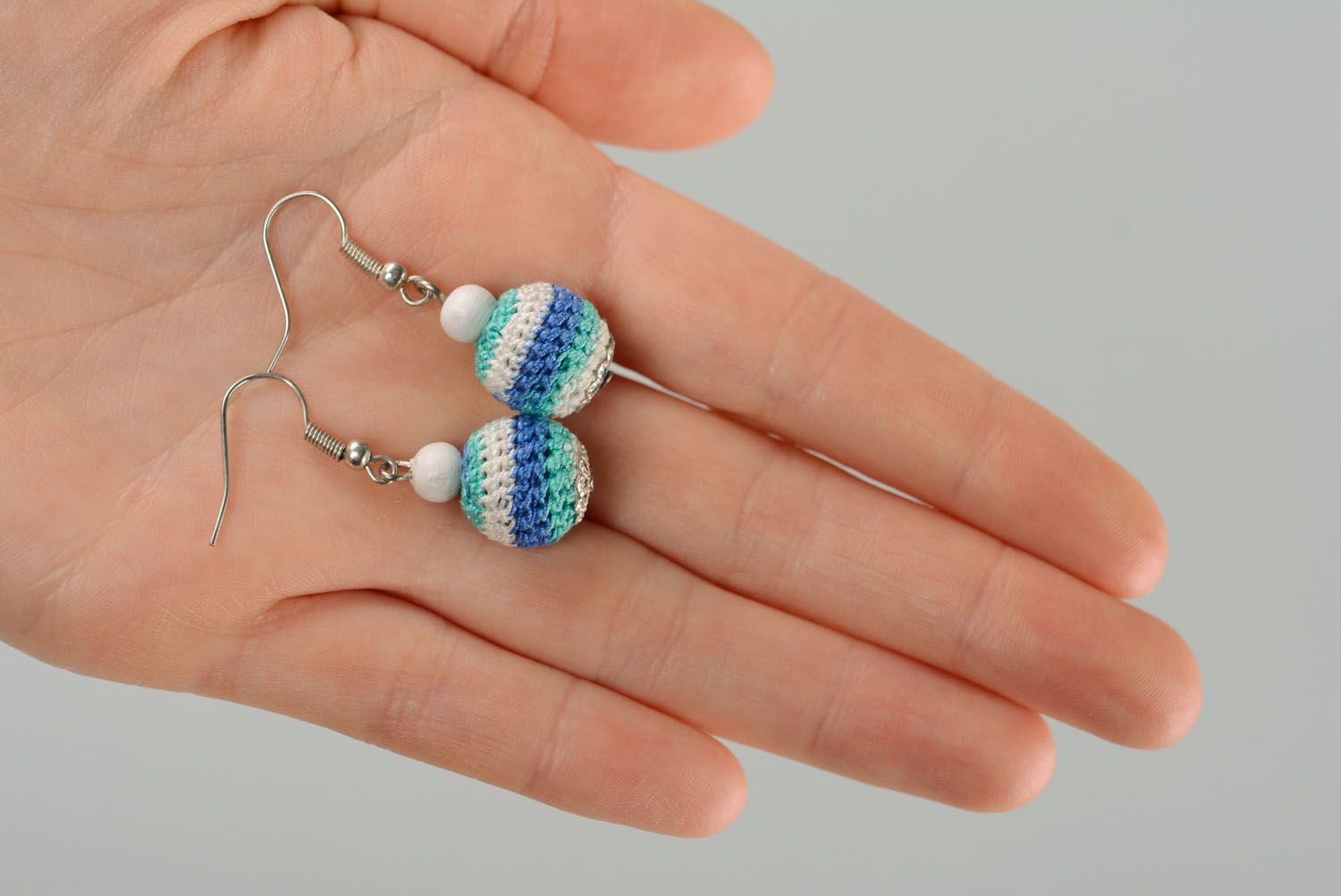 Earrings with beads crocheted over with cotton threads photo 5
