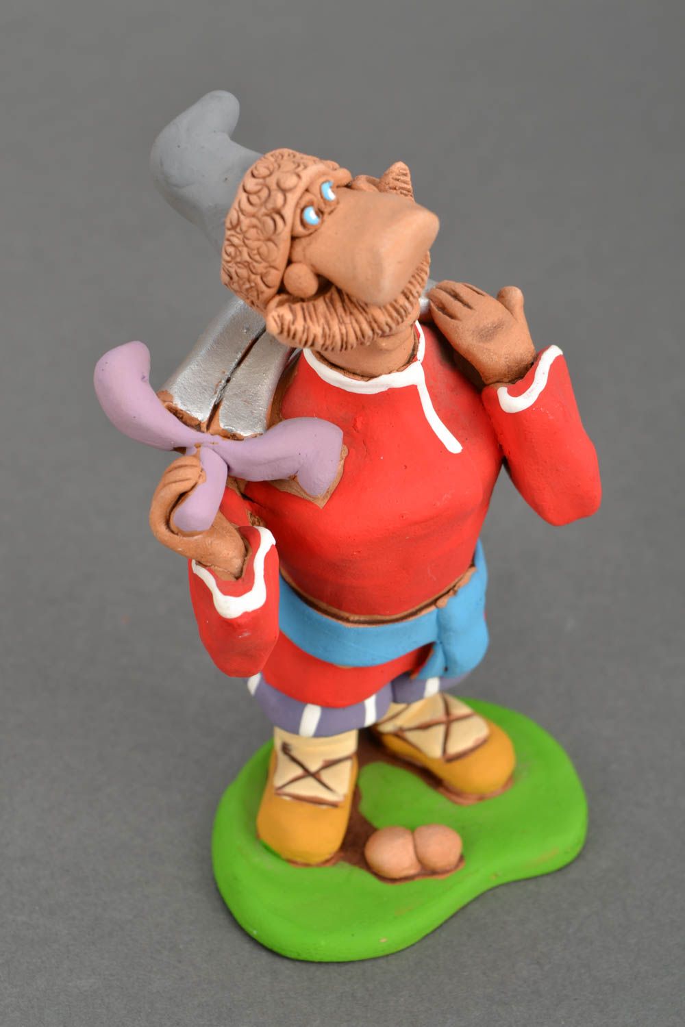 Handmade Figurine aus Ton Kosak mit Säbel  foto 3