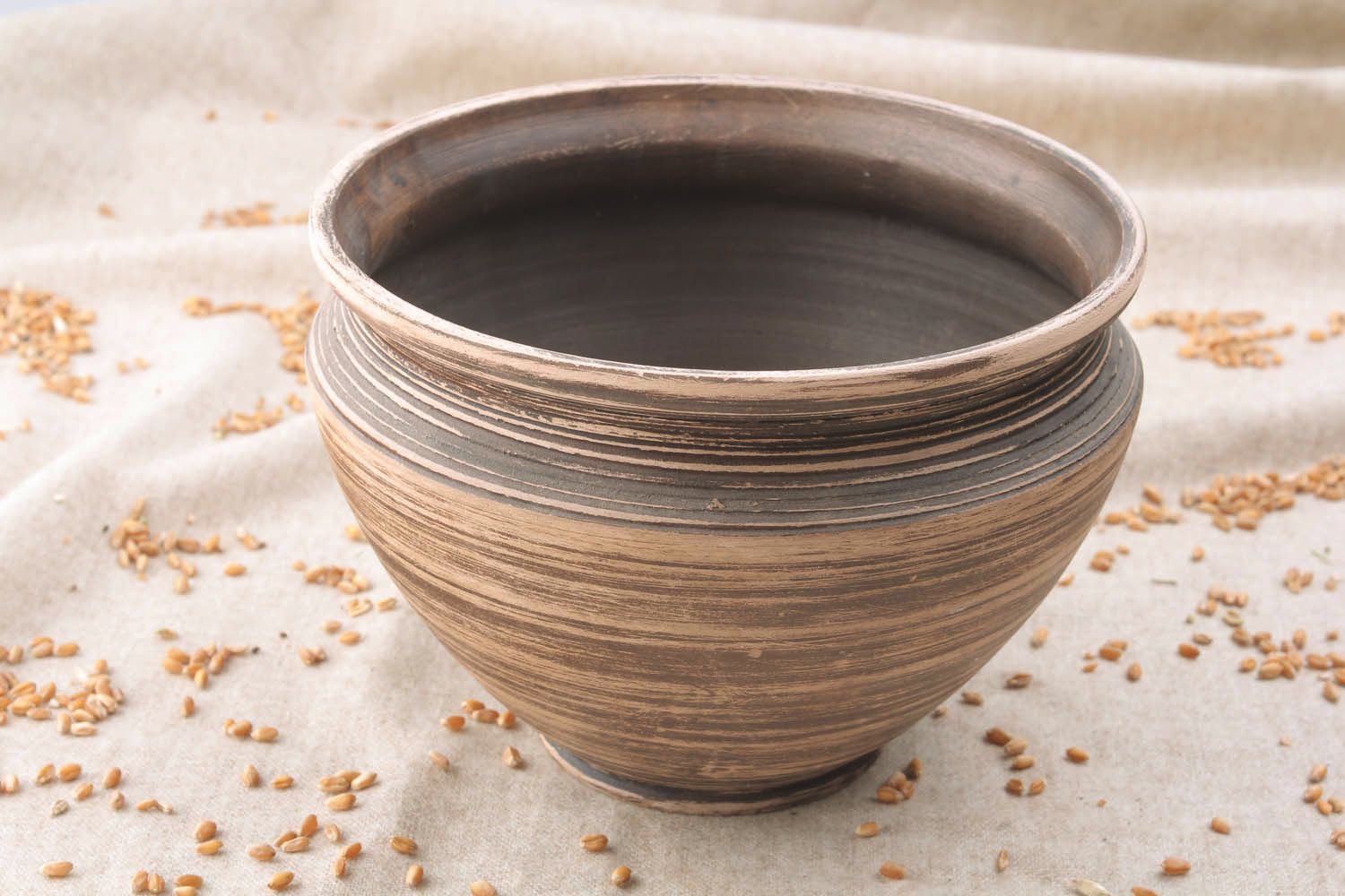 Ceramic bowl photo 1