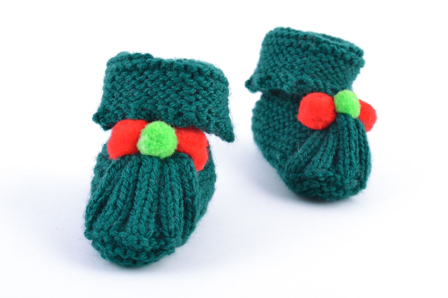 Green hand knitted wool baby slippers photo 3