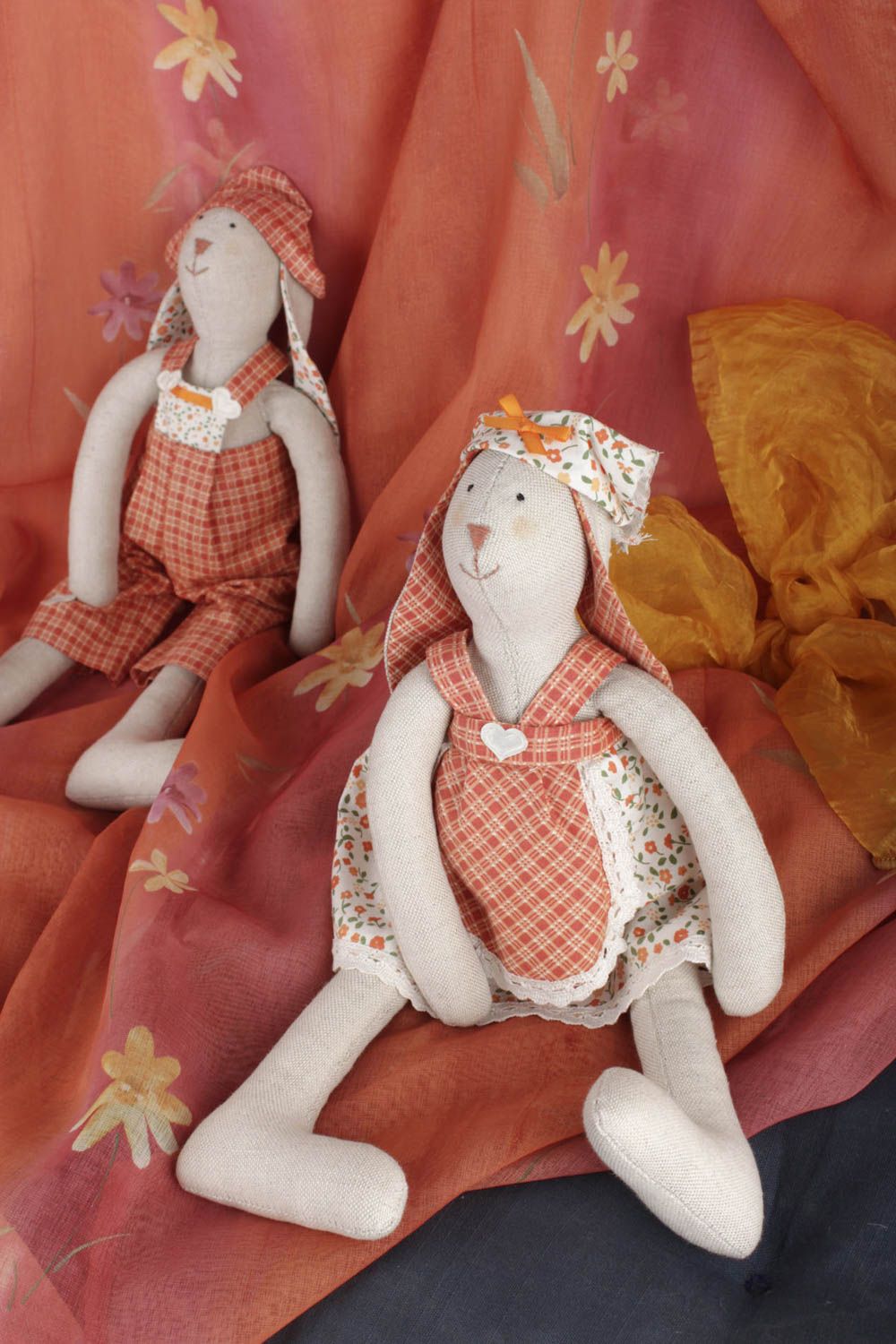 Handmade Kuscheltier Hase Geschenk für Kinder Haus Deko originell aus Baumwolle foto 1