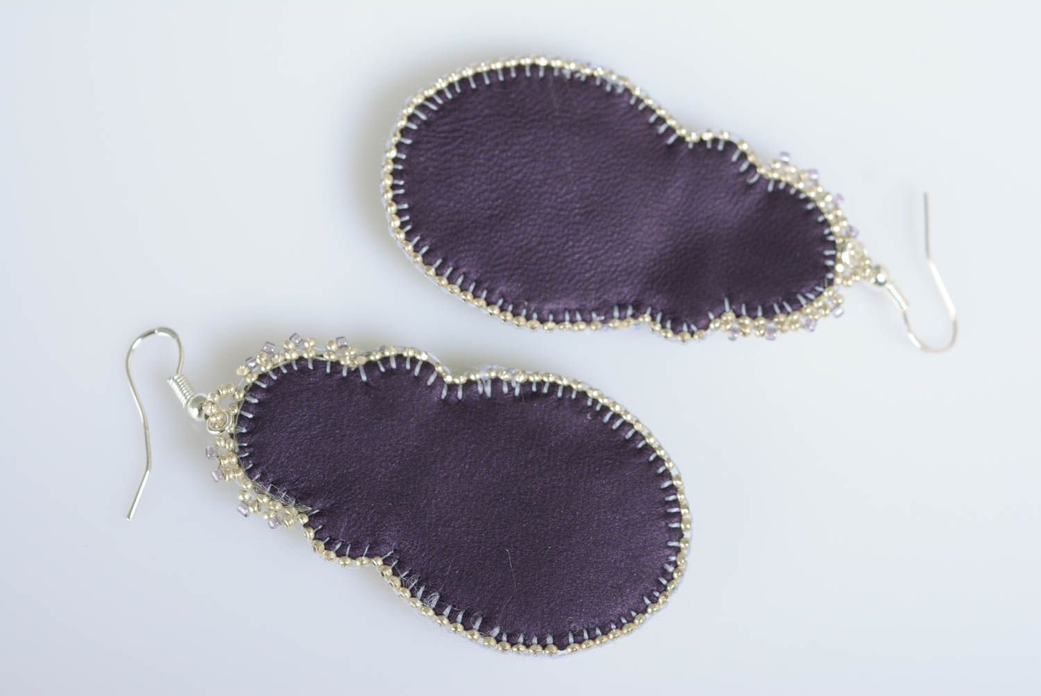 Stilvolle ovale Ohrringe aus Glasperlen handmade mit Anhängern für Mode Damen foto 4