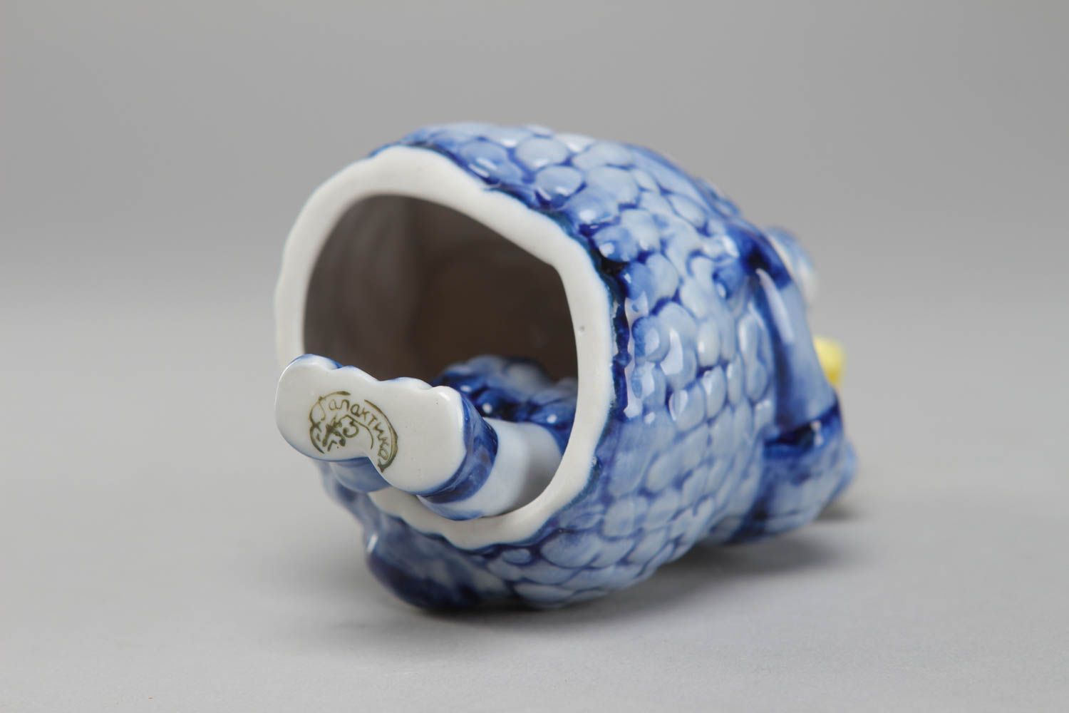 Petite cloche en céramique en forme de mouton blanc et bleu peinture de Gjel photo 3