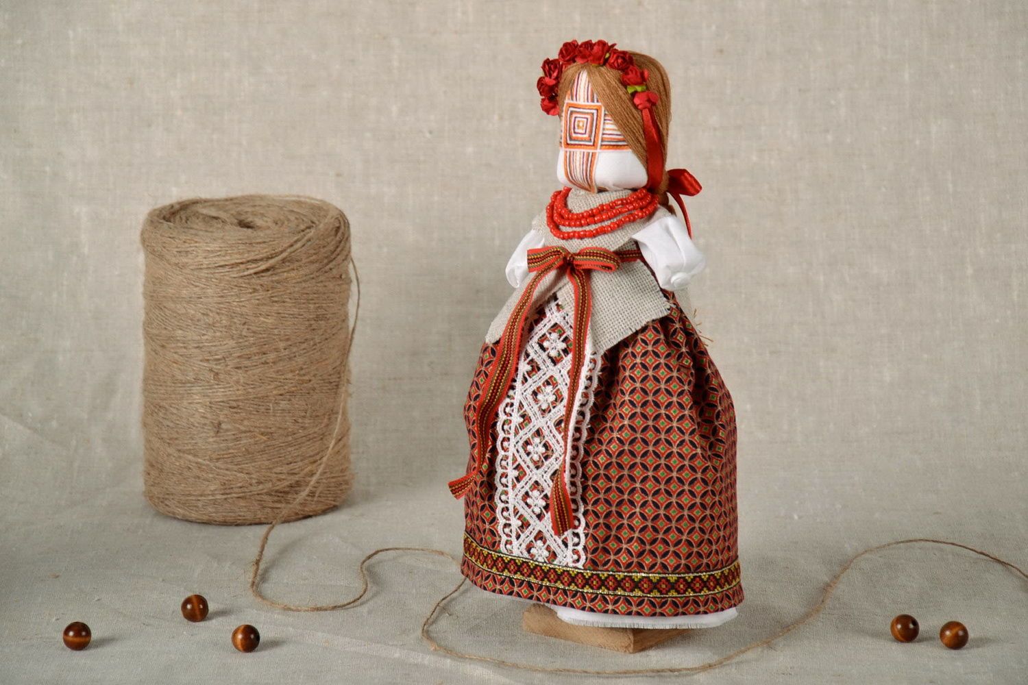 Dekorative Puppe slawische Puppe Motanka mit Haarreif foto 2
