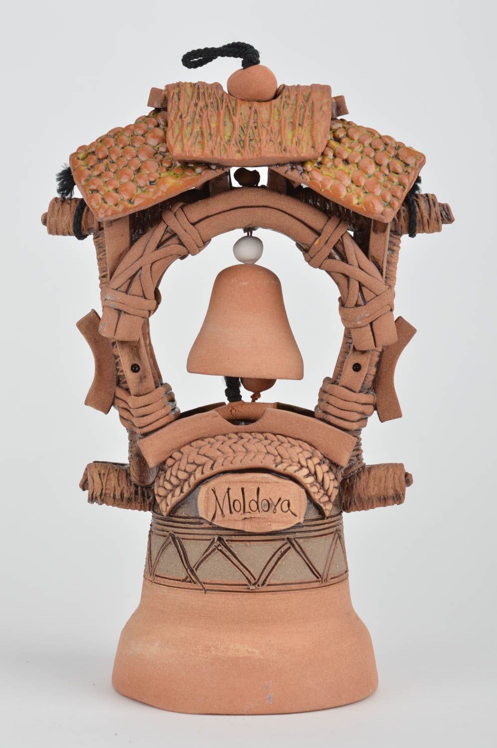 Clochette en céramique brun clair faite main originale en forme de puits  photo 2