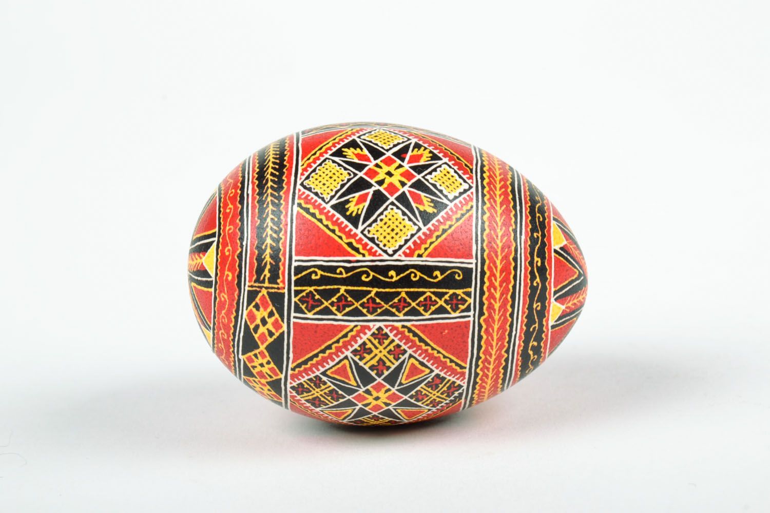 Huevo de Pascua pintado con cera foto 4