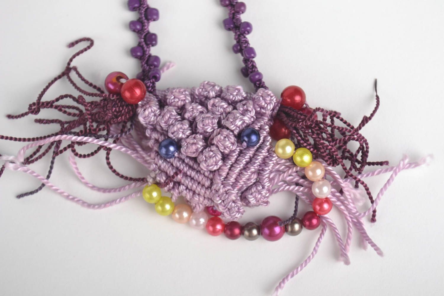 Pendentif fantaisie Bijou fait main violet fils perles macramé Cadeau original photo 2