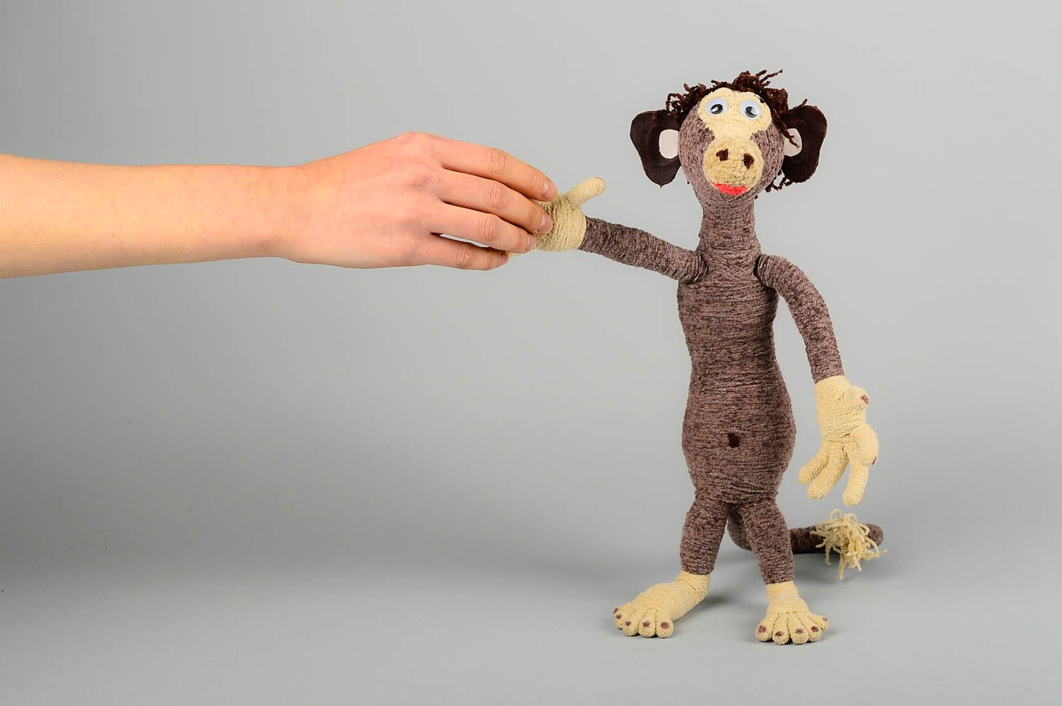 Jouet singe fait main Doudou tissu Cadeau original enfant Décoration chambre photo 2