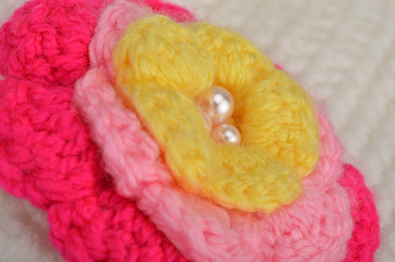 Bonnet tricoté pour bébé fait main au crochet blanc avec fleur pour fille photo 4