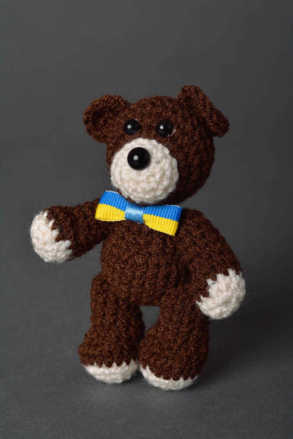 Jouet ours marron foncé Peluche faite main tricotée au crochet Cadeau enfant photo 1