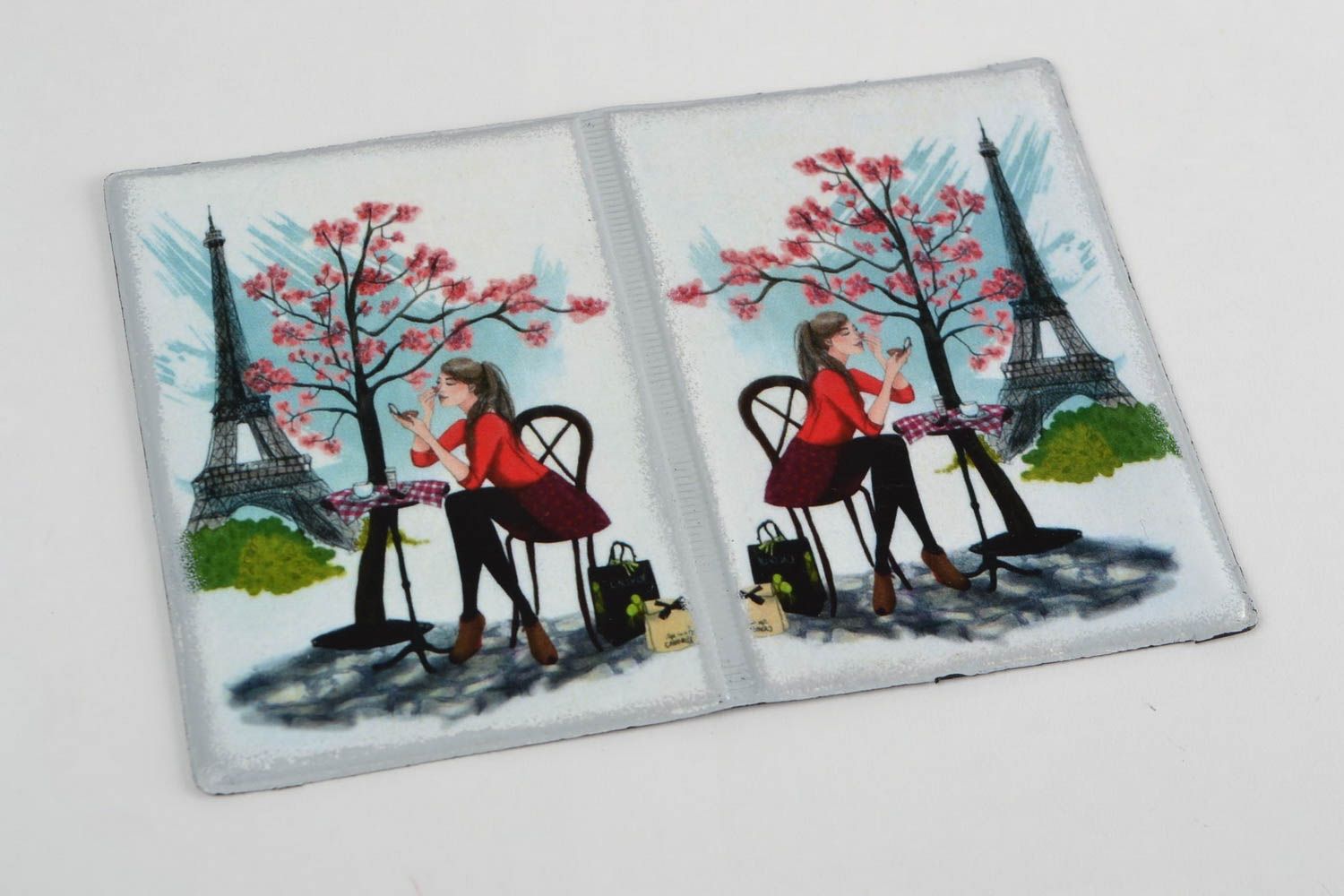 Handgemachte Passhülle aus Kunstleder in Decoupage für Mädchen schön Paris foto 3