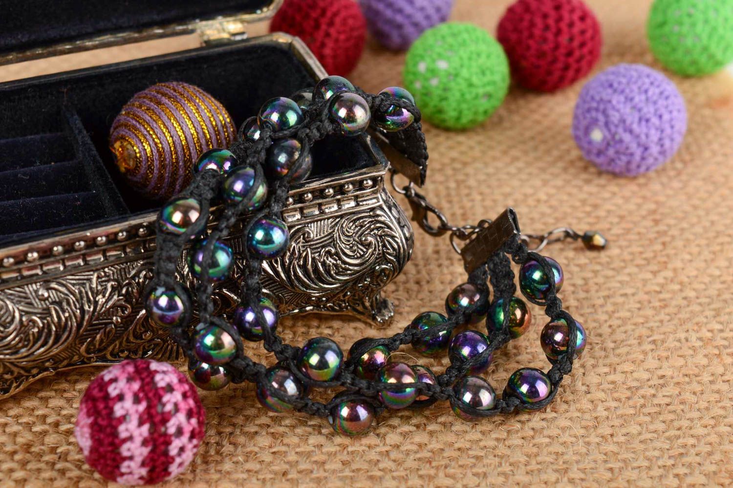 Bracelet boules perles en céramique noires multirang macramé original fait main photo 1