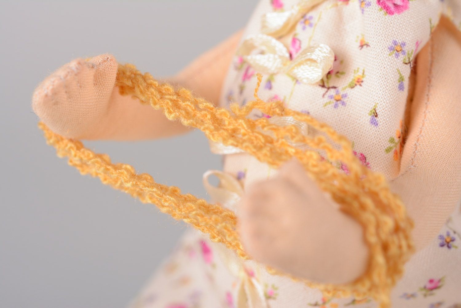 Muñeca de peluche artesanal de tela de algodón Costurera  foto 3