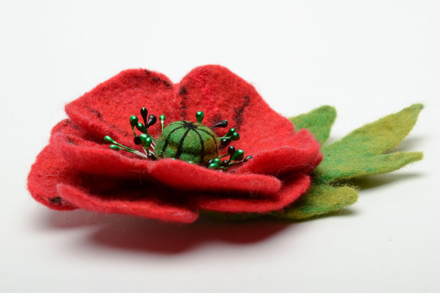 Felted wool brooch in the shape of poppy flower photo 4