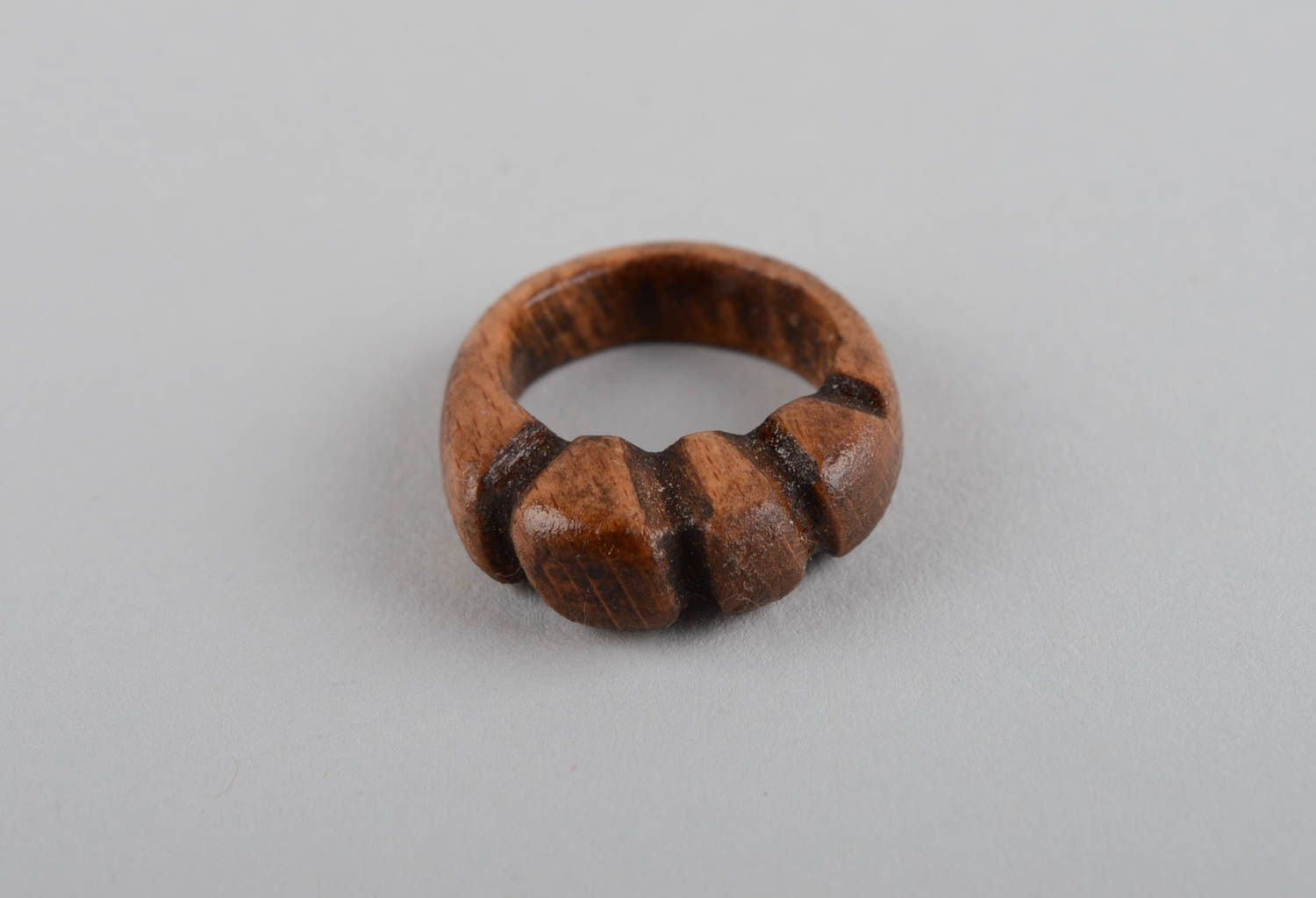 Кольцо ручной работы кольцо для девушек деревянное с разрезами красивый перстень фото 8