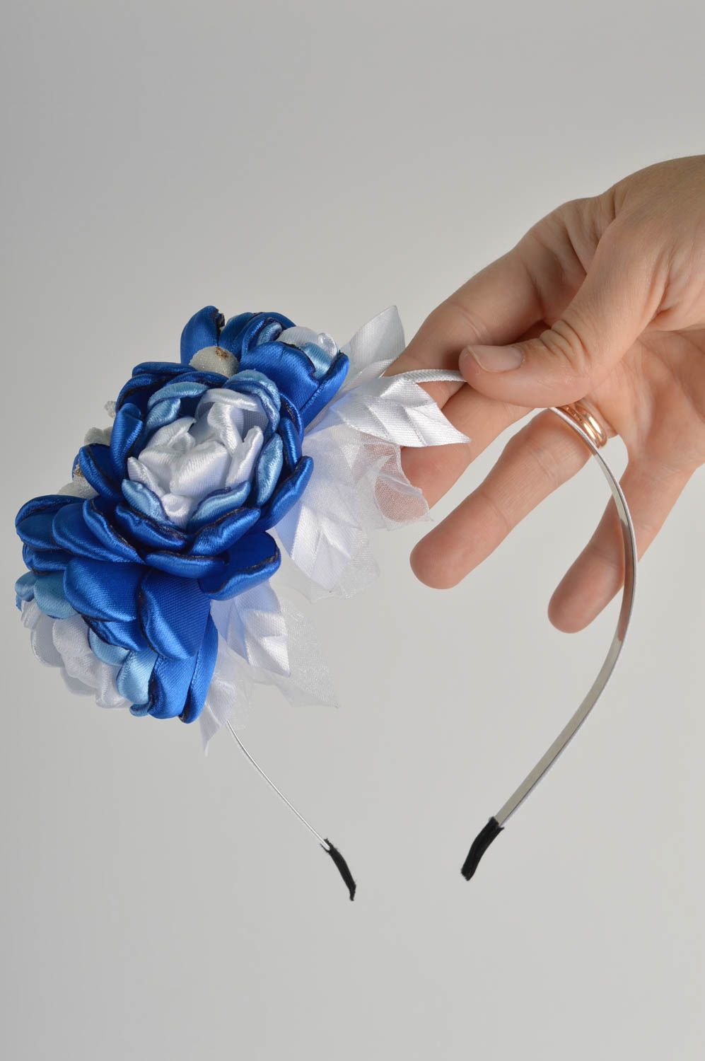 Handgefertigter Blumen Haarreif Accessoire für Frauen Haar Schmuck dunkelblau foto 5