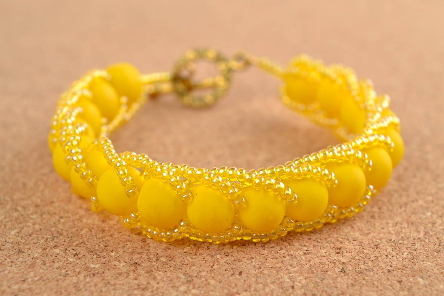 Браслет ручной работы браслет из бисера желтый модная бижутерия для девушек фото 1