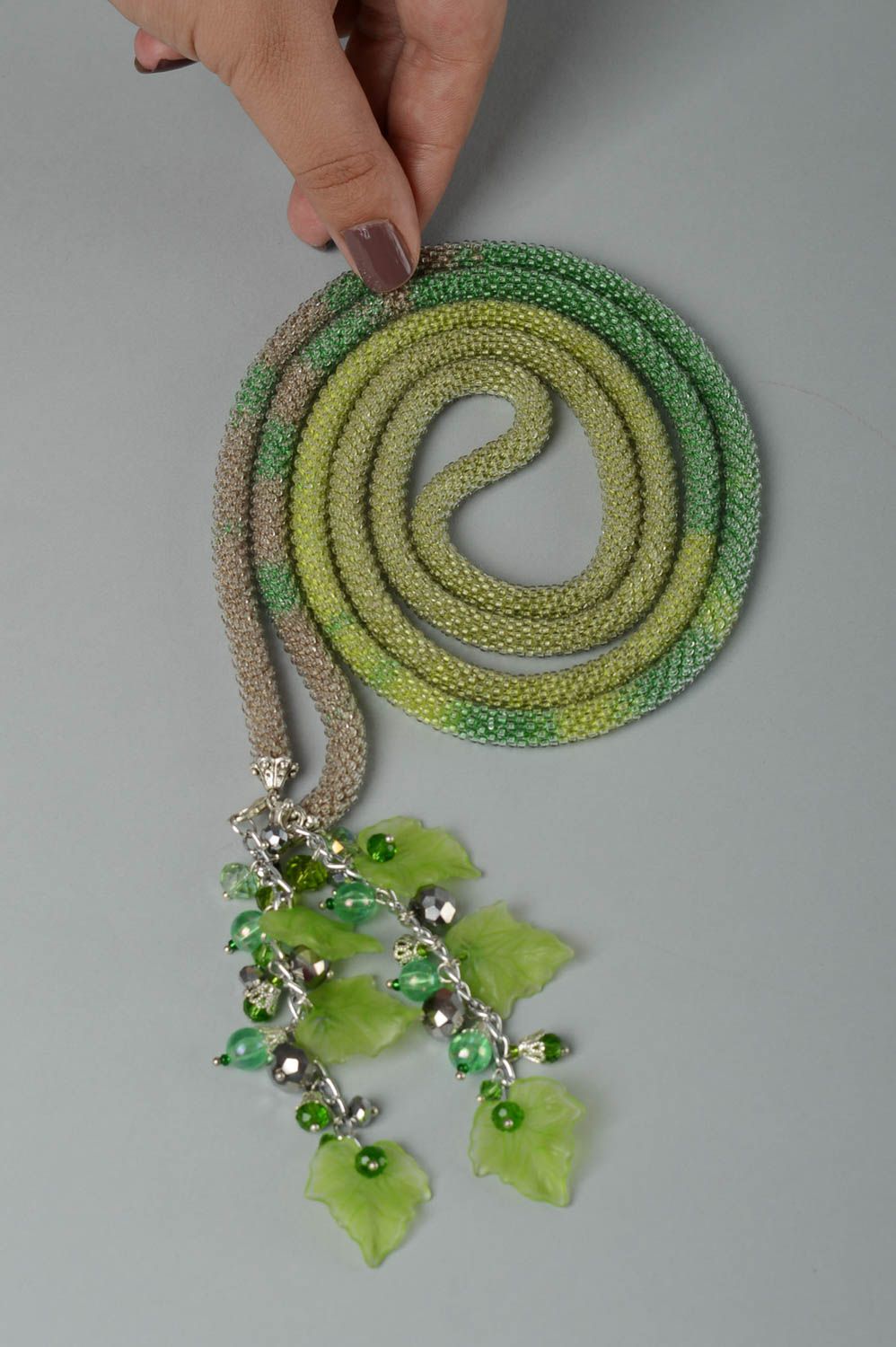 Collar de abalorios bisutería artesanal accesorio de mujer lariat verde foto 5