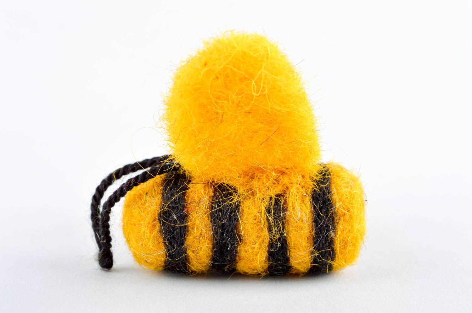 Игрушка ручной работы игрушка из шерсти зверюшка из войлока игрушка пчелка  фото 3