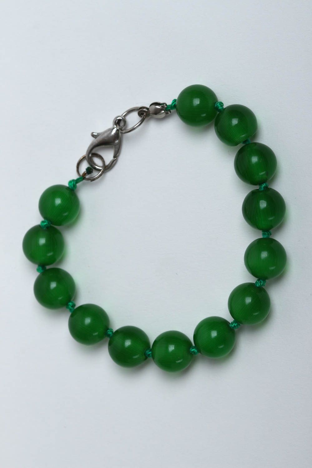 Зеленый браслет из бусин ручная работа браслет на руку модный женский аксессуар фото 2