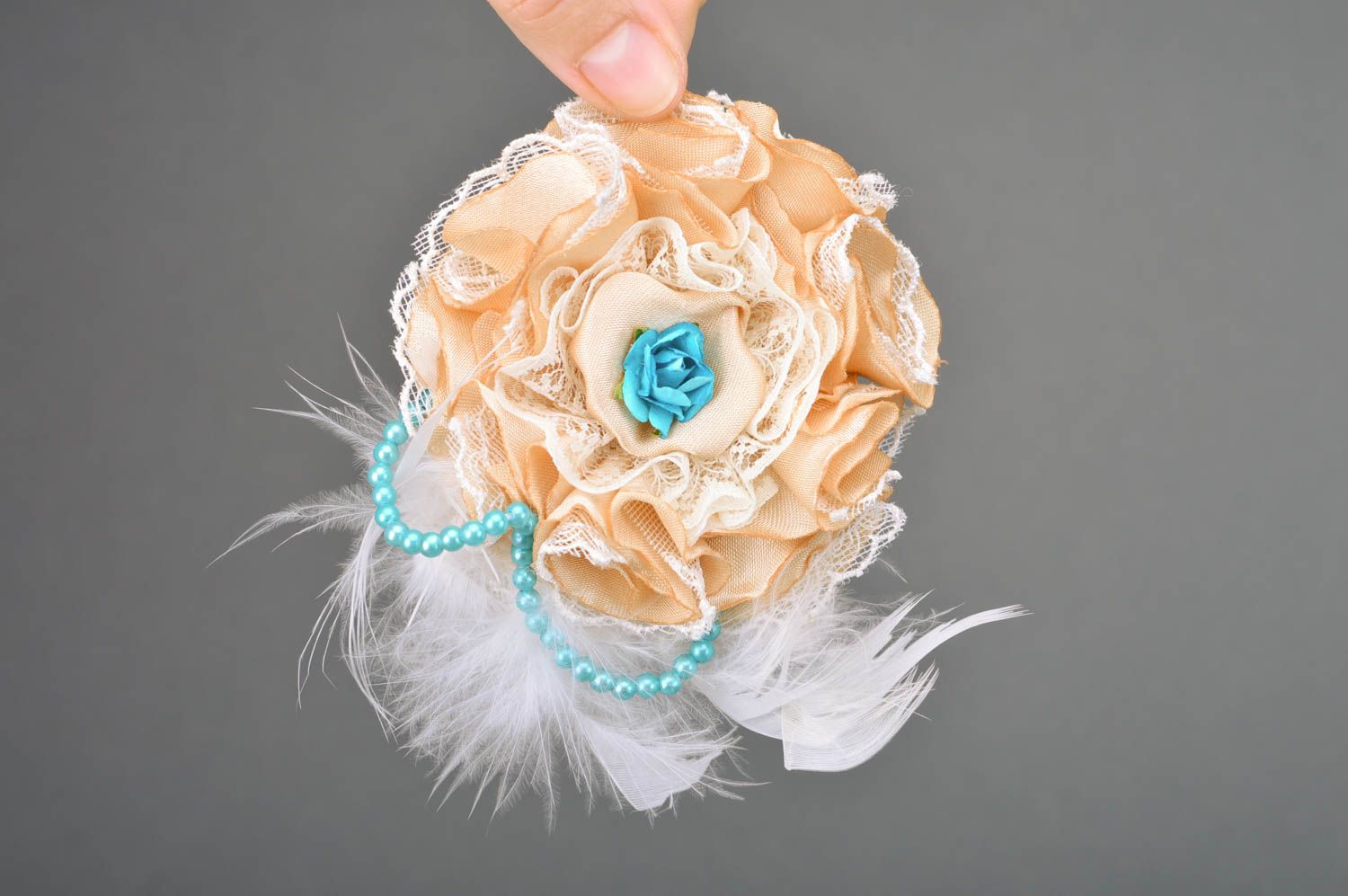 Handmade fabric volume hair clip brooch cream colored stylish accessory photo 3