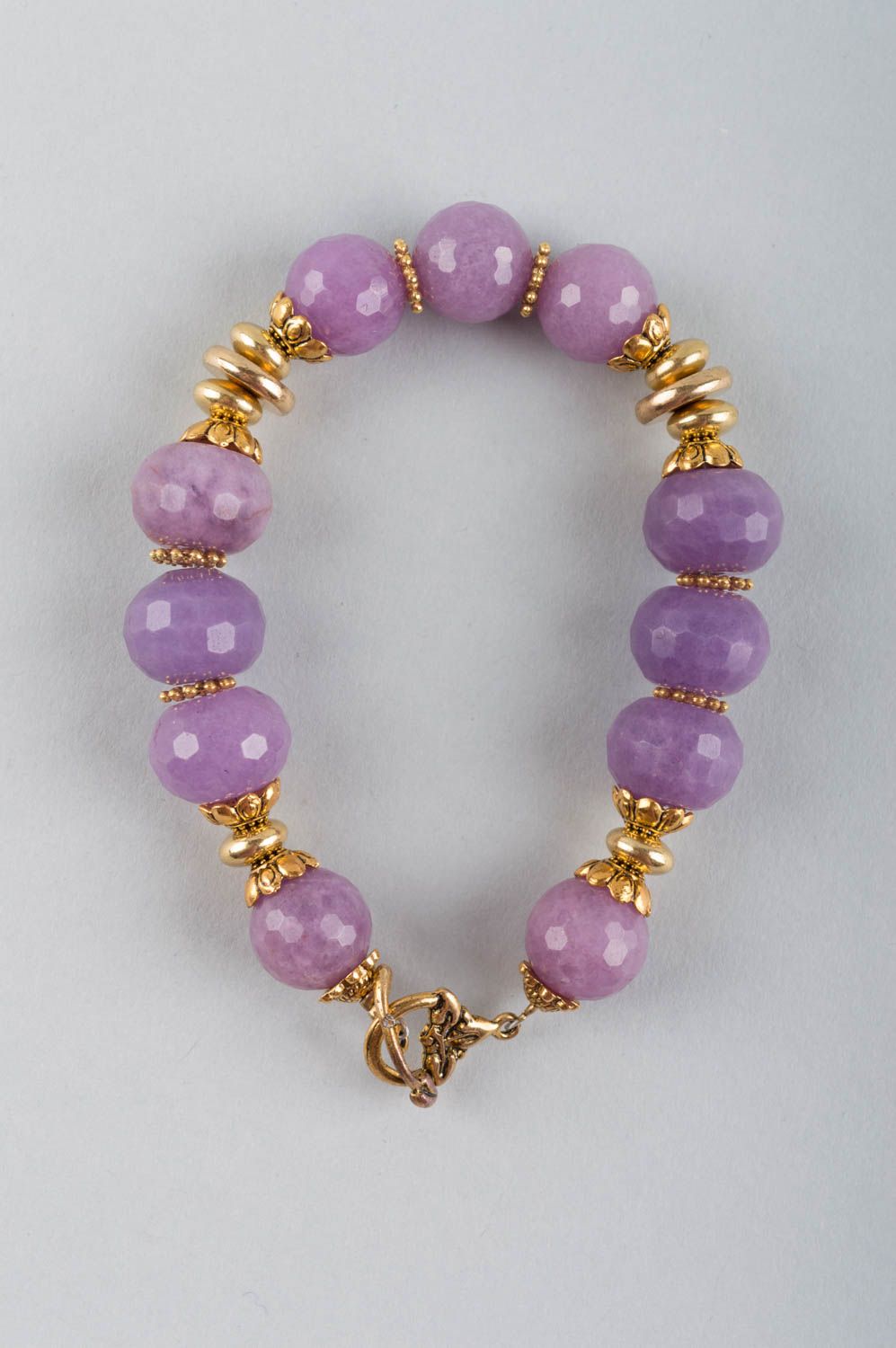 Bracelet en pierre naturelle quartz et laiton fait main violet pour femme photo 3