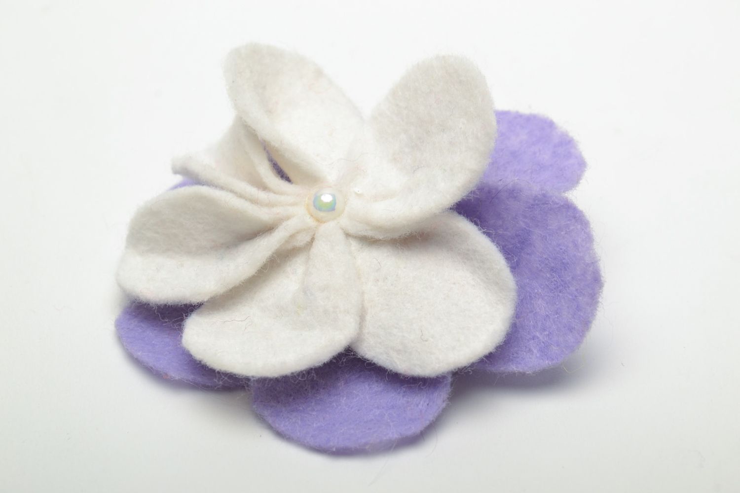 Violetter Haargummi mit Blume Zärtlichkeit foto 2
